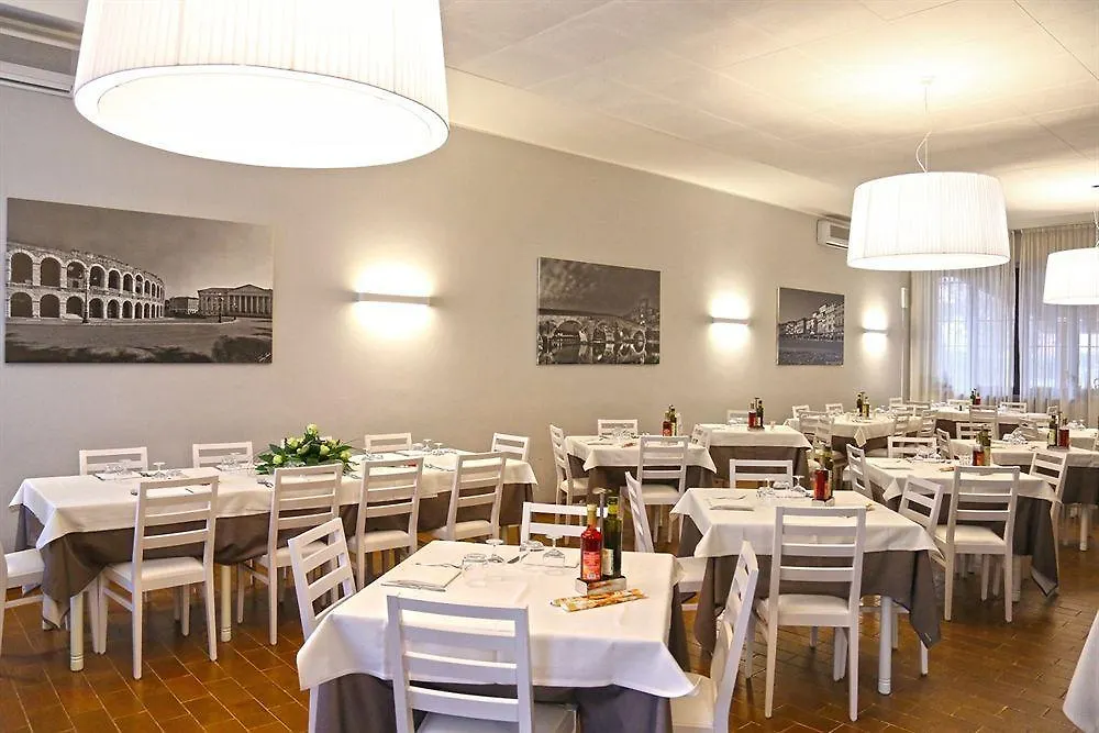 Hotel Gelmini Werona