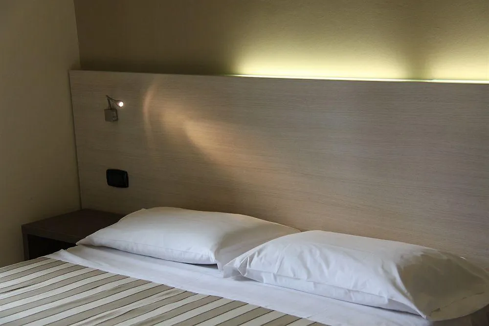 **  Hotel Gelmini Werona Włochy