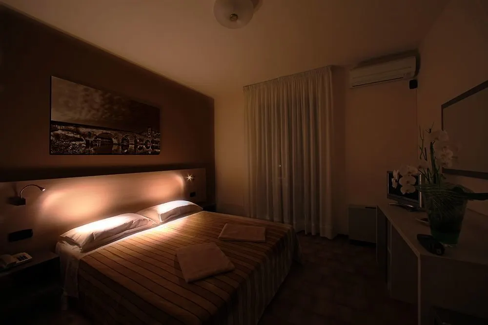 Hotel Gelmini Verona 2*,
